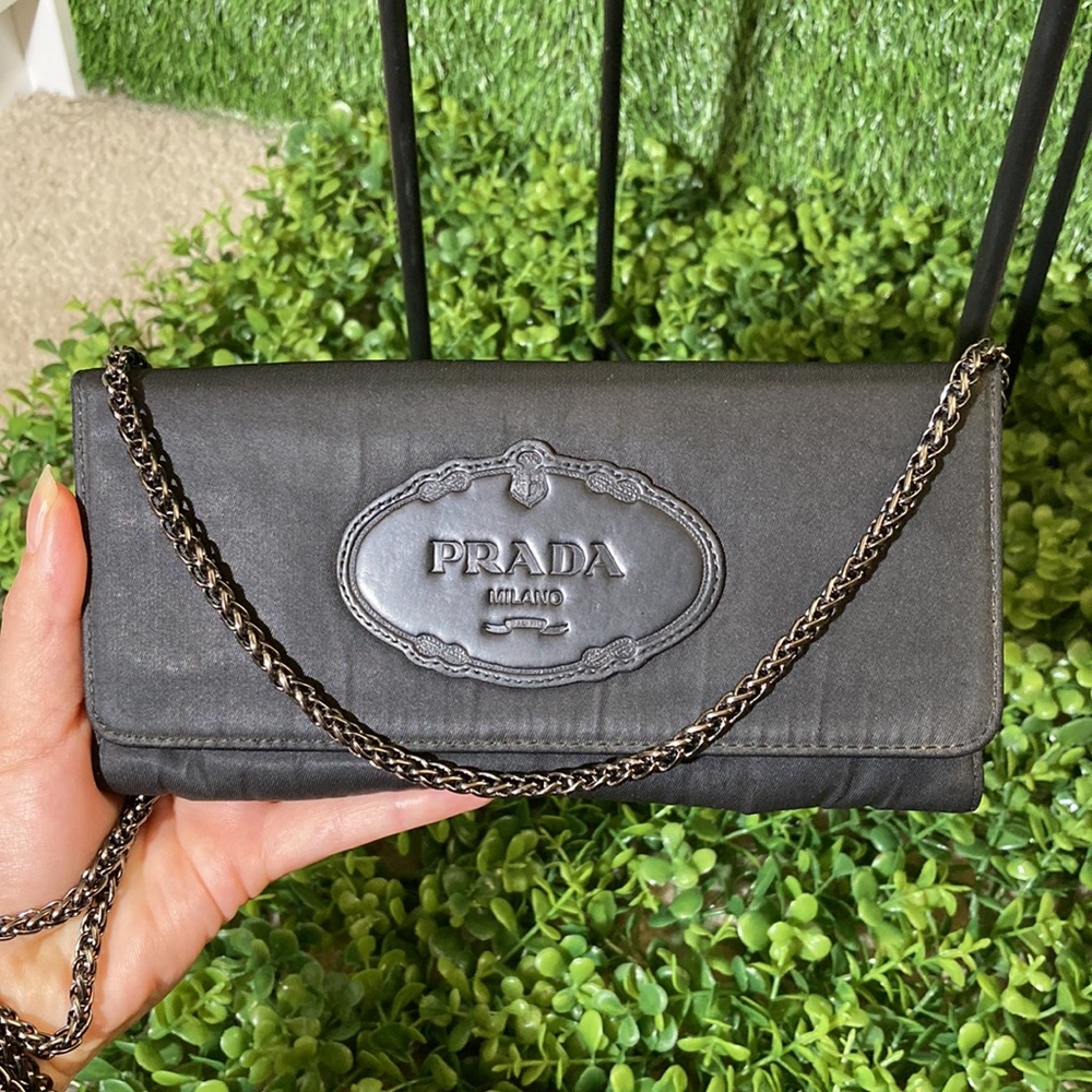 ♥️ Prada Black Wallet On Chain 🖤